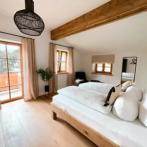 Pur - Doppelhaushälfte Im Idyllischen Ferienhaus Kreuth